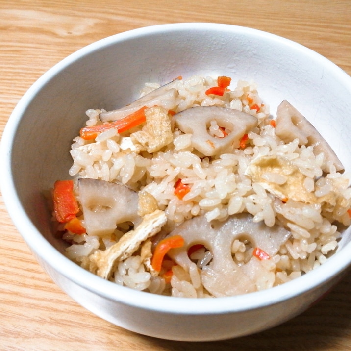 簡単 にんじんとお揚げの炊き込みご飯 作り方 レシピ クラシル